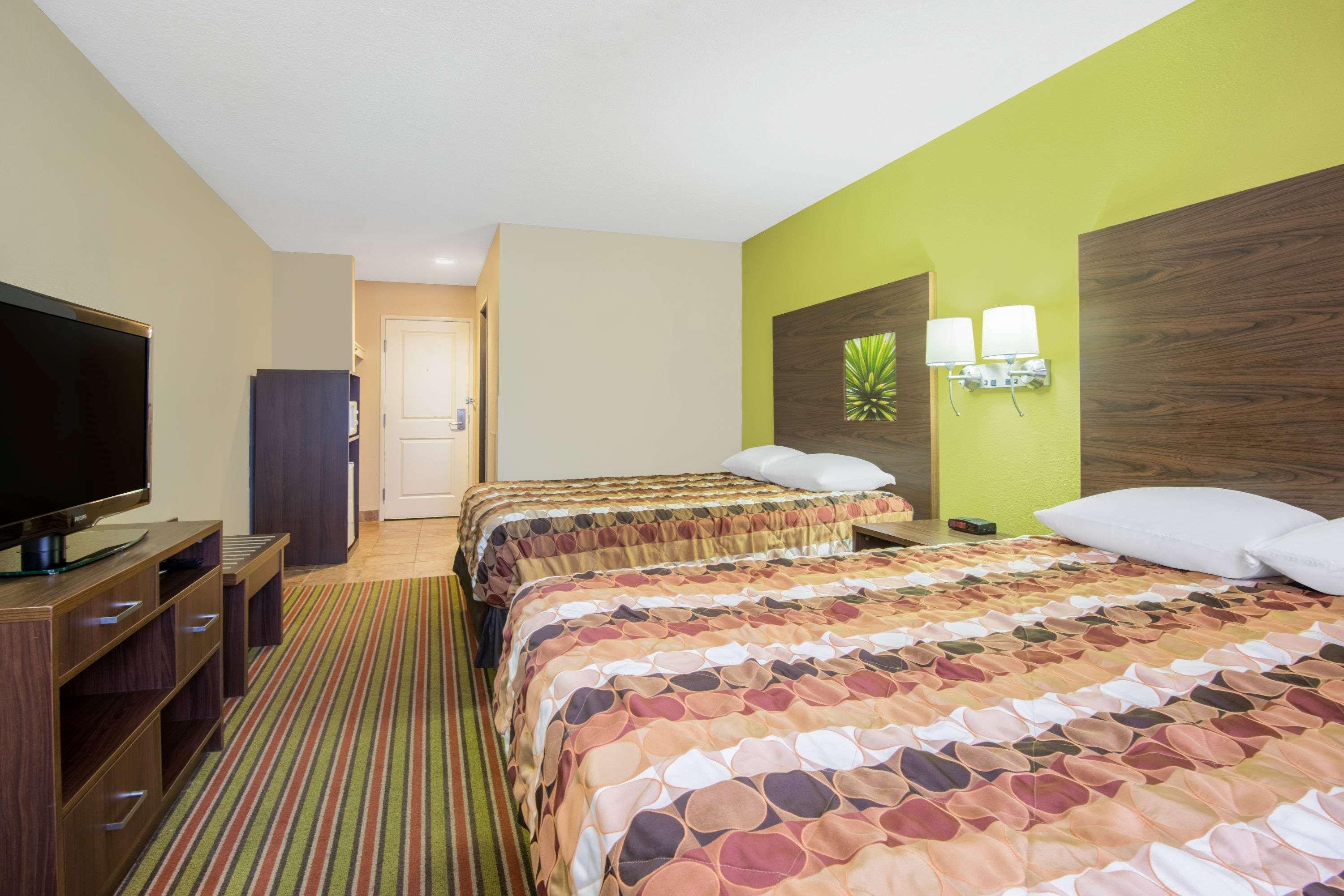 Super 8 By Wyndham Portales Motel Luaran gambar